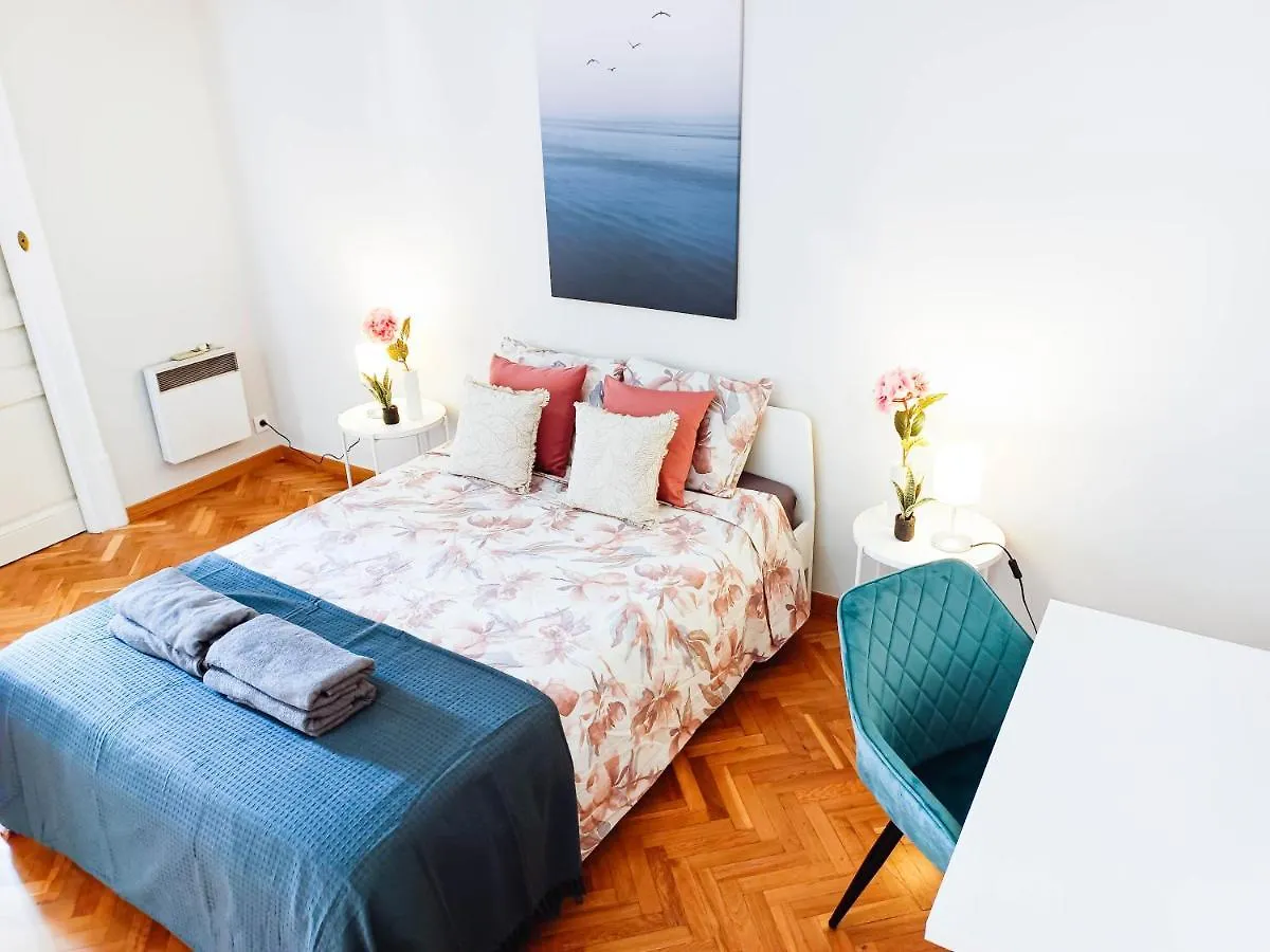 Hostel By La Pedrera - Diagonal Rooms Barcelona