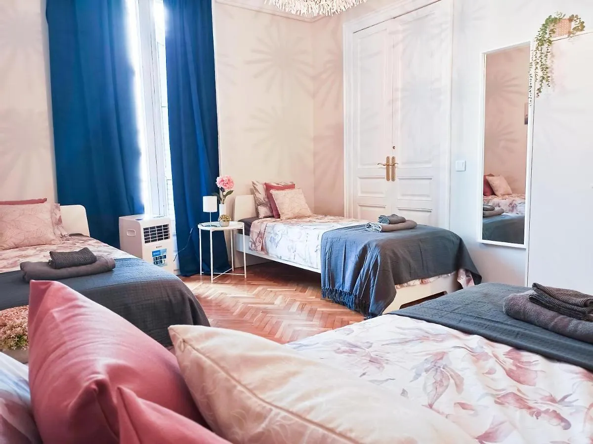 By La Pedrera - Diagonal Rooms Barcelona Hostel